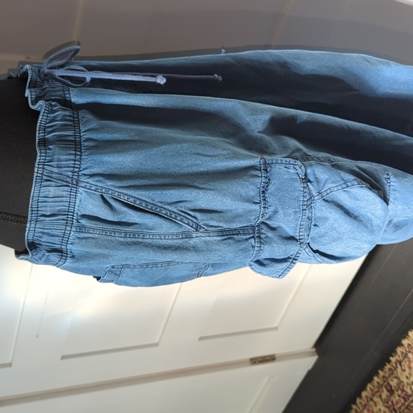 Lucky Brand Pull on Denim Cargo jeans Size L - Picture 4 of 8